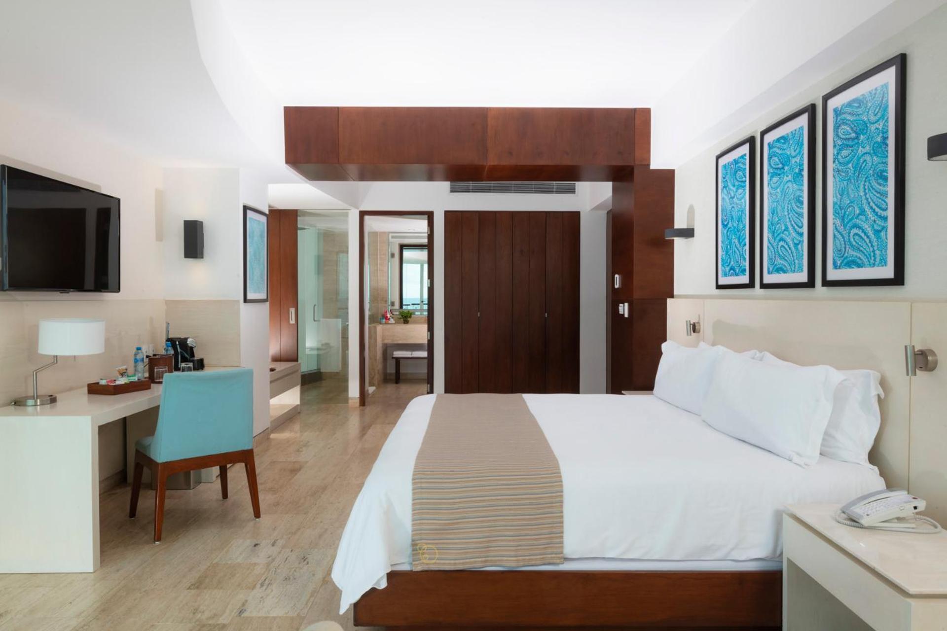 Altitude Corner Suite Partial Ocean View