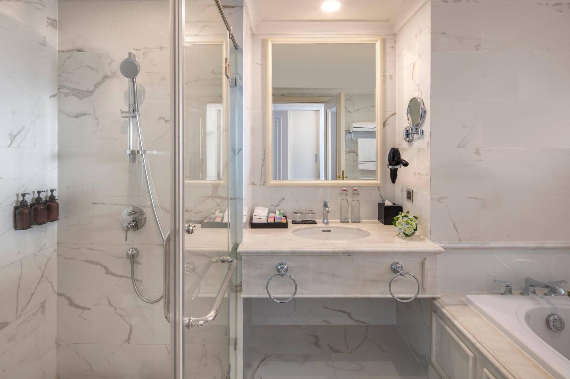 Two-Bedroom Deluxe Room with City View