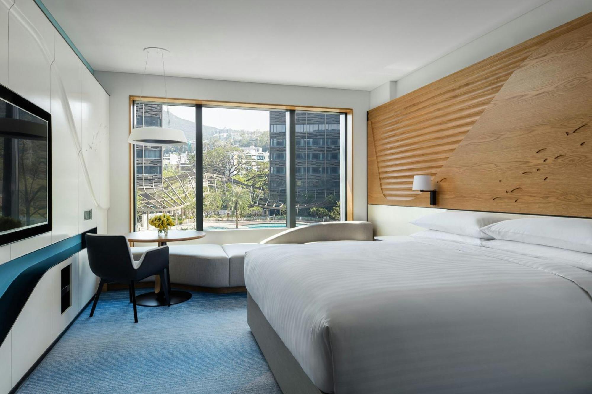Premier King Room Pool View
