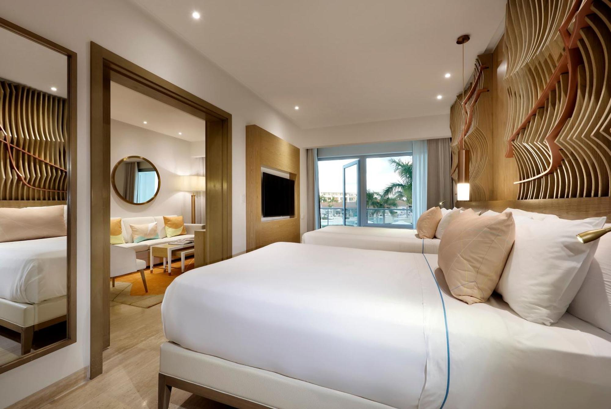 Two Bedroom Master Suite,1774756413:JPEG