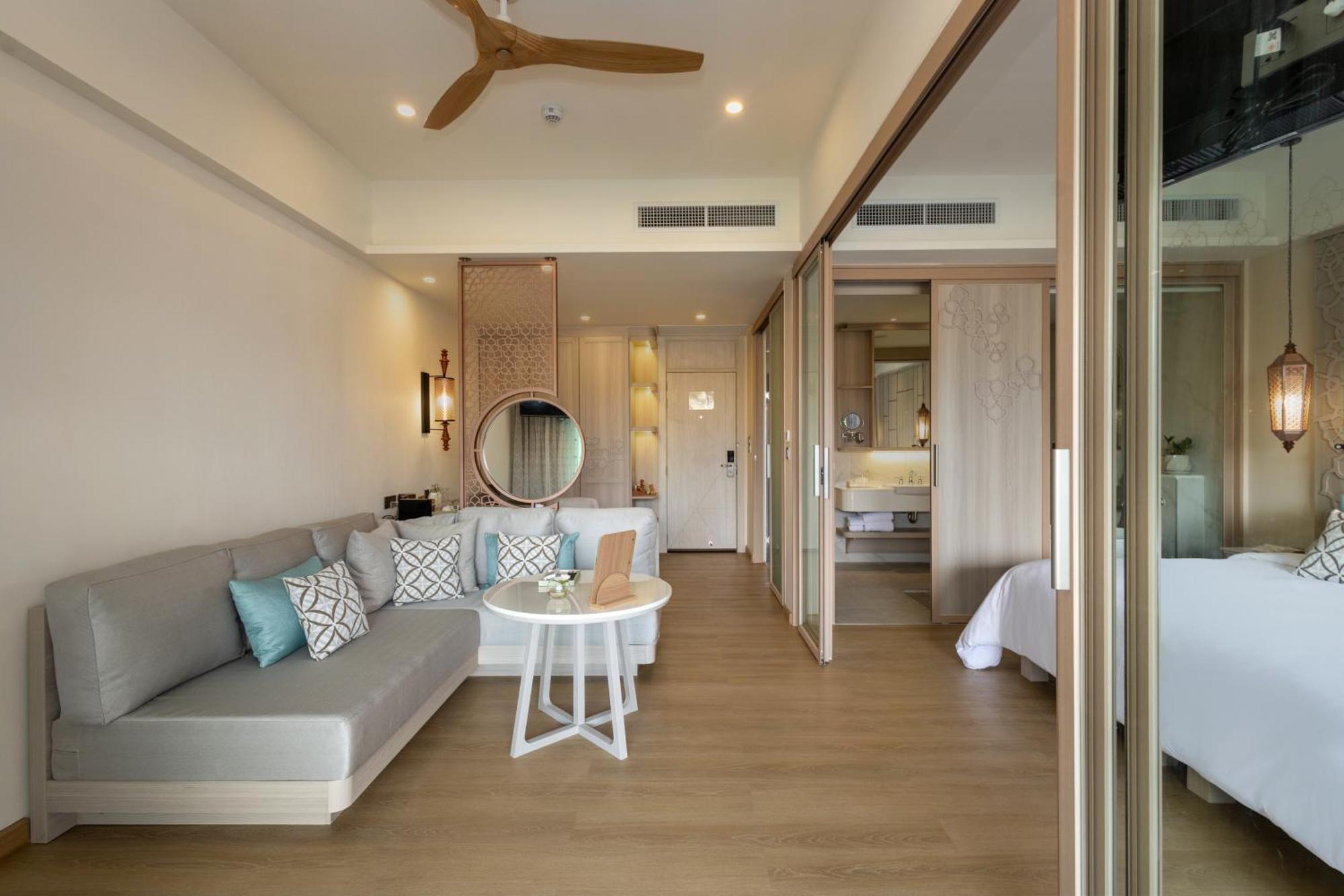 Pool Suite