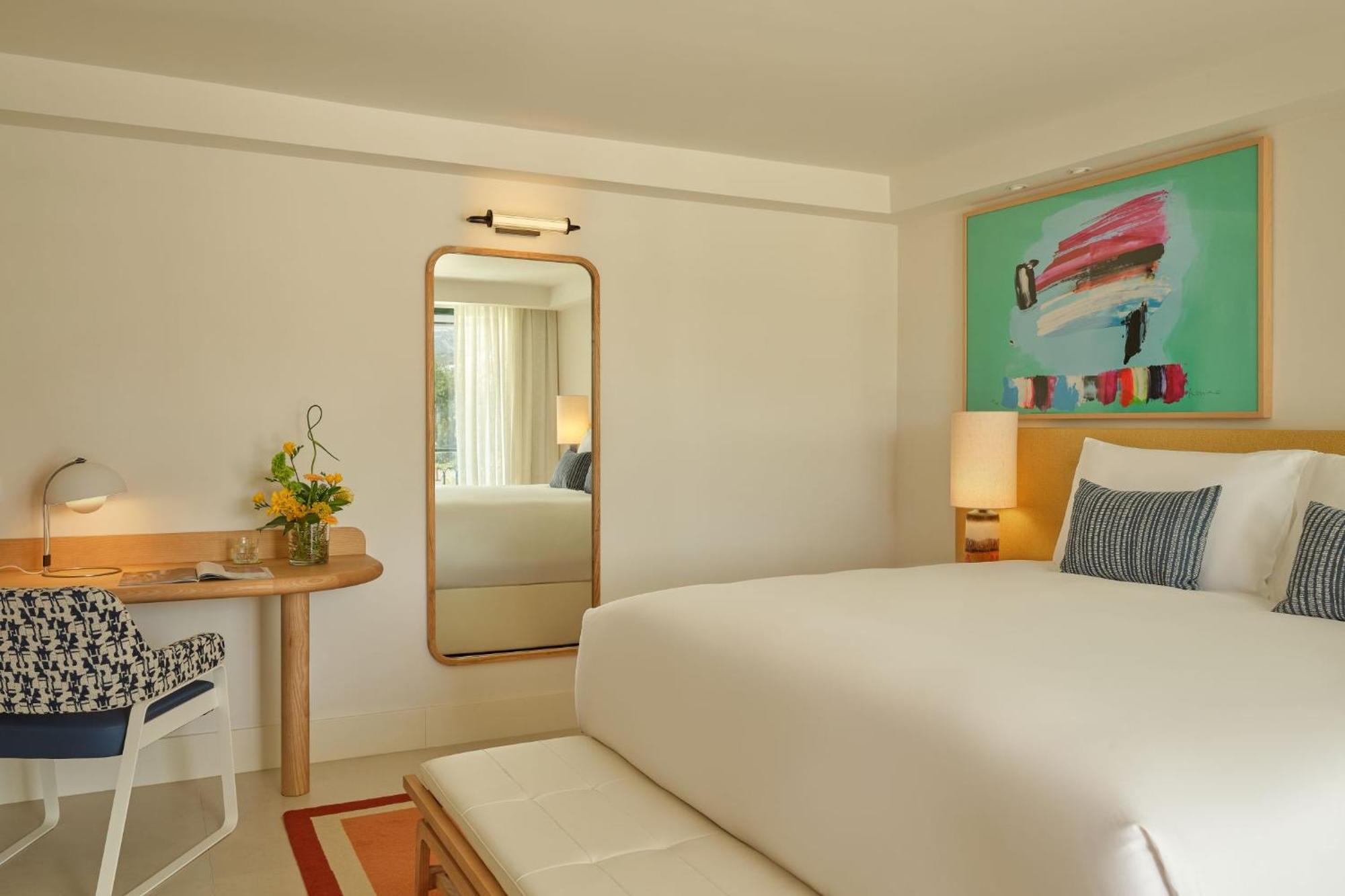 Essential Room