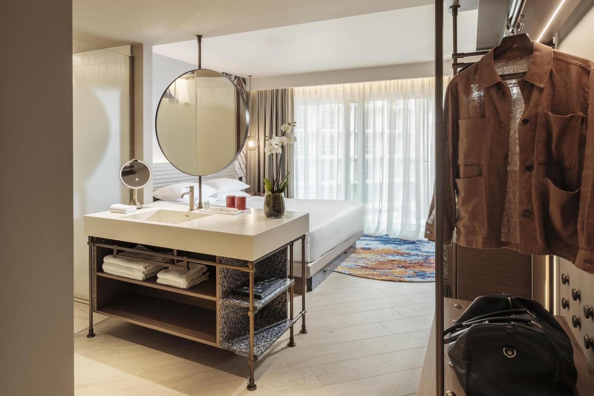 Deluxe King Room Balcony