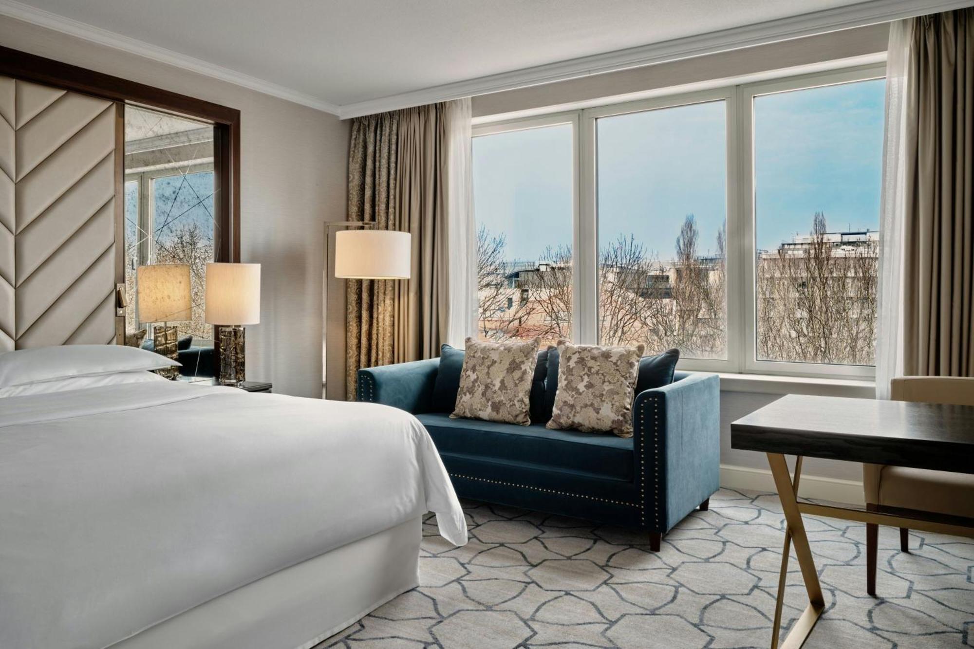 Deluxe Guest room 1 King
