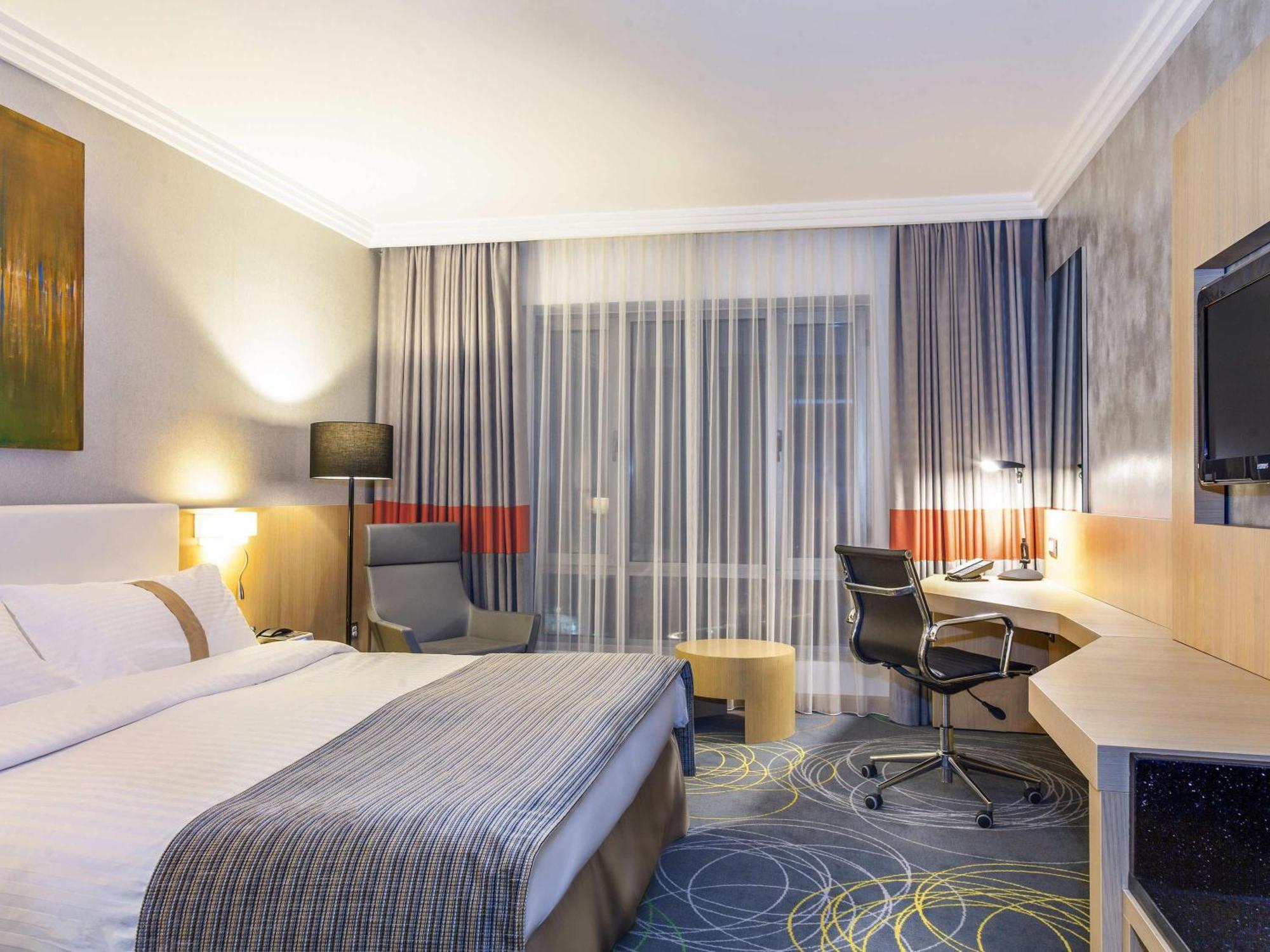 Superior King Room