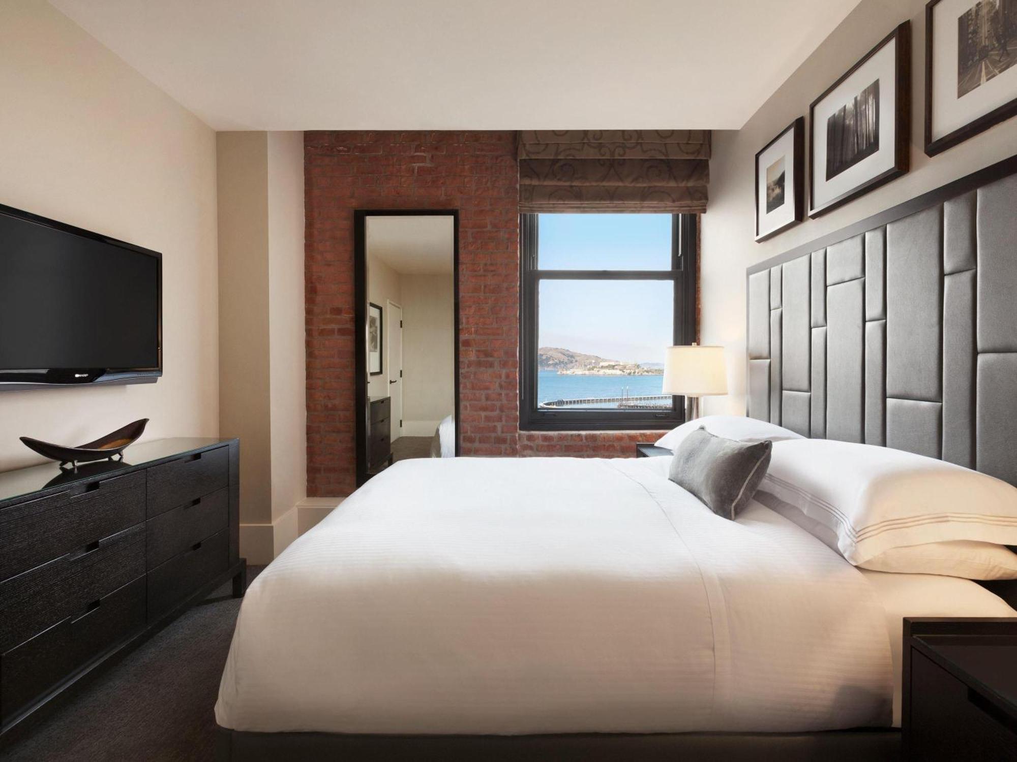 Two Bedroom Bay View Residence Two King Beds Sofa bed