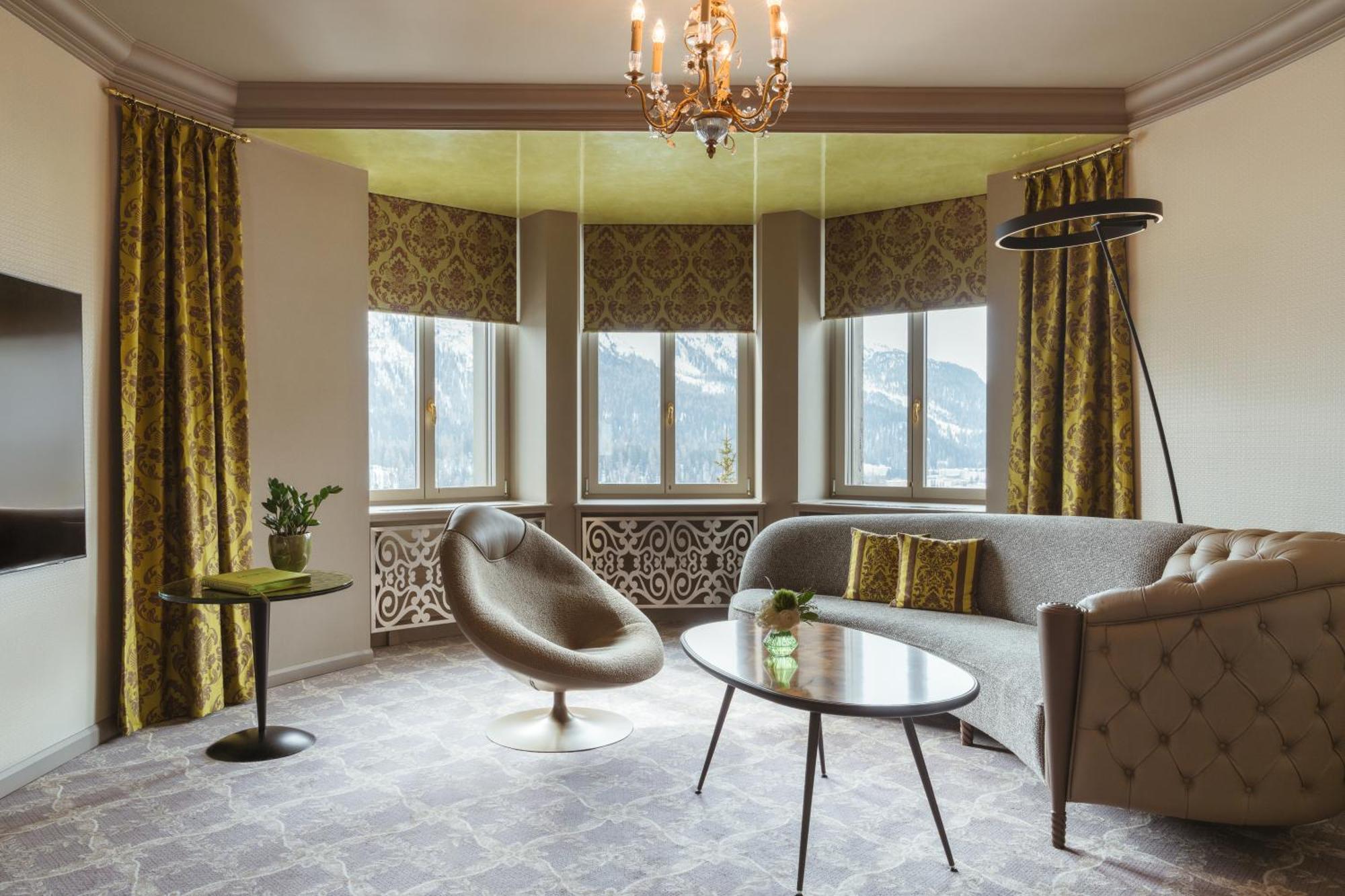 Deluxe Suite Lake View