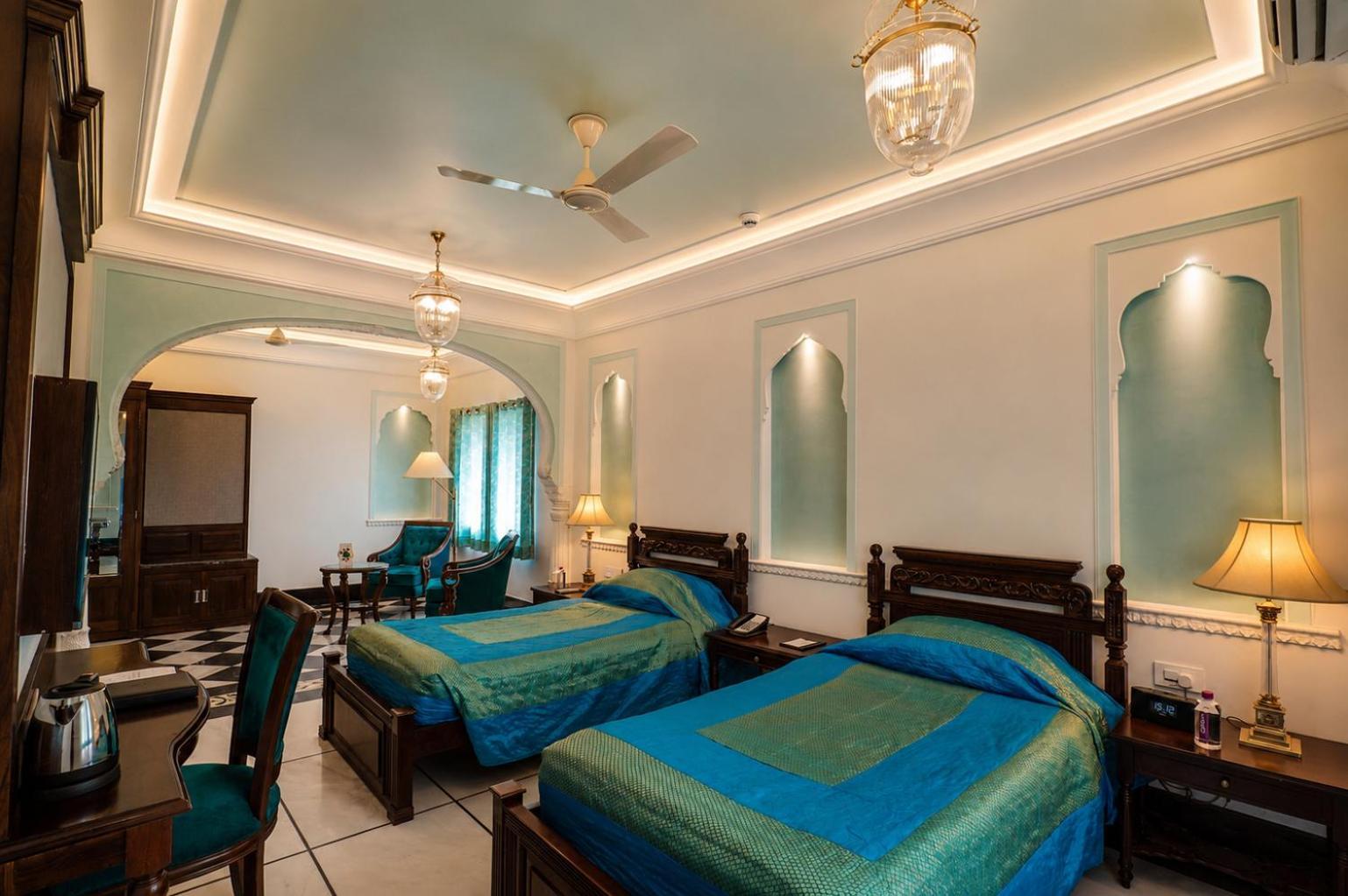 Suite on session of Spa on food & beverage services off On Laundry