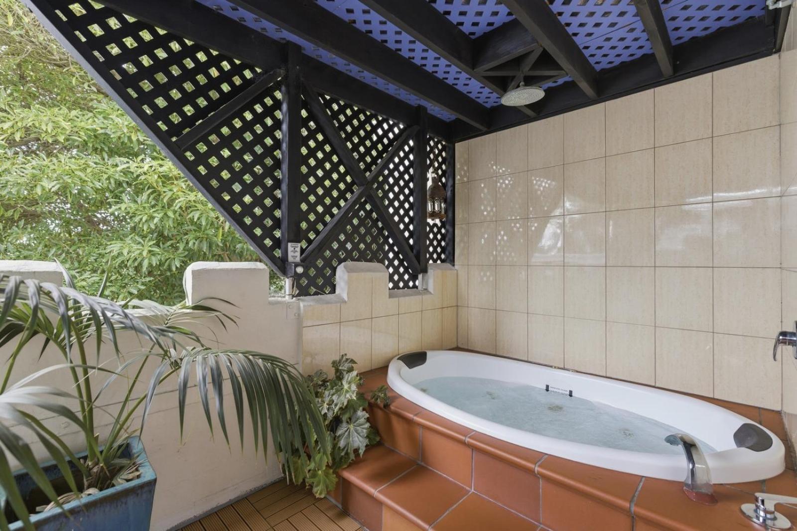 Deluxe Suite Spa Bath The Erewhon