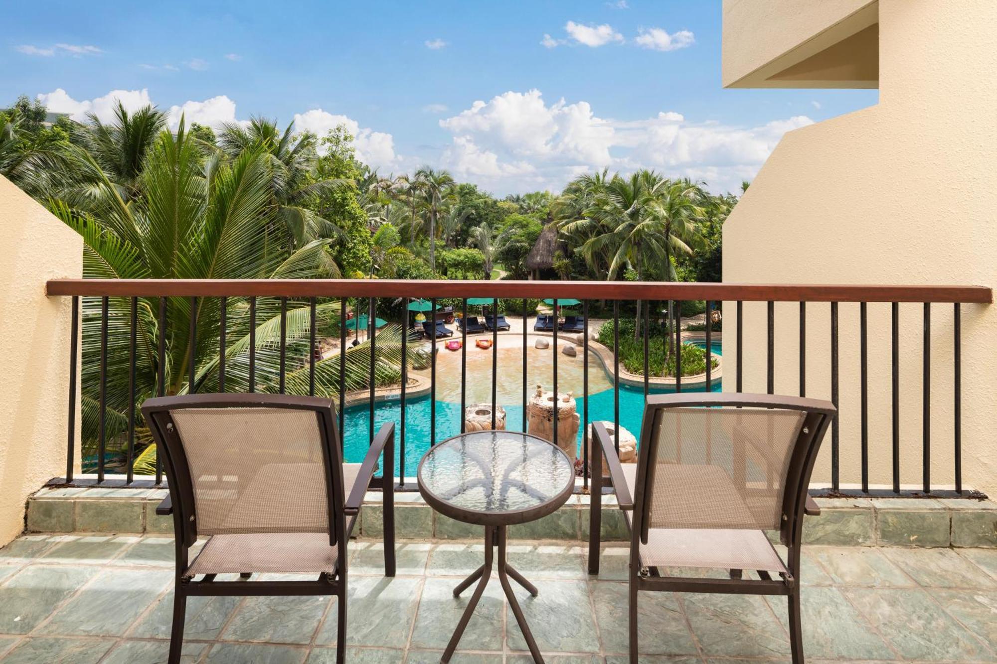 Twin Room Pool View