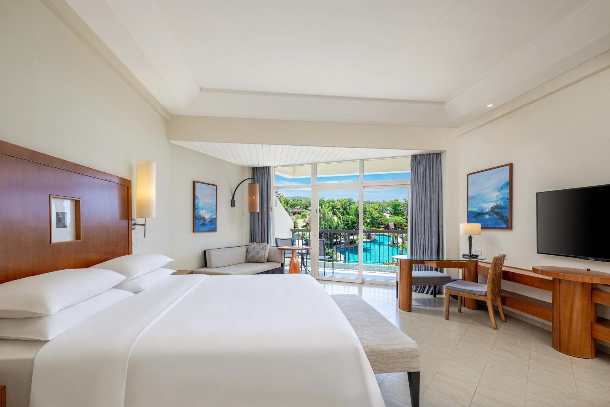 King Room Pool View