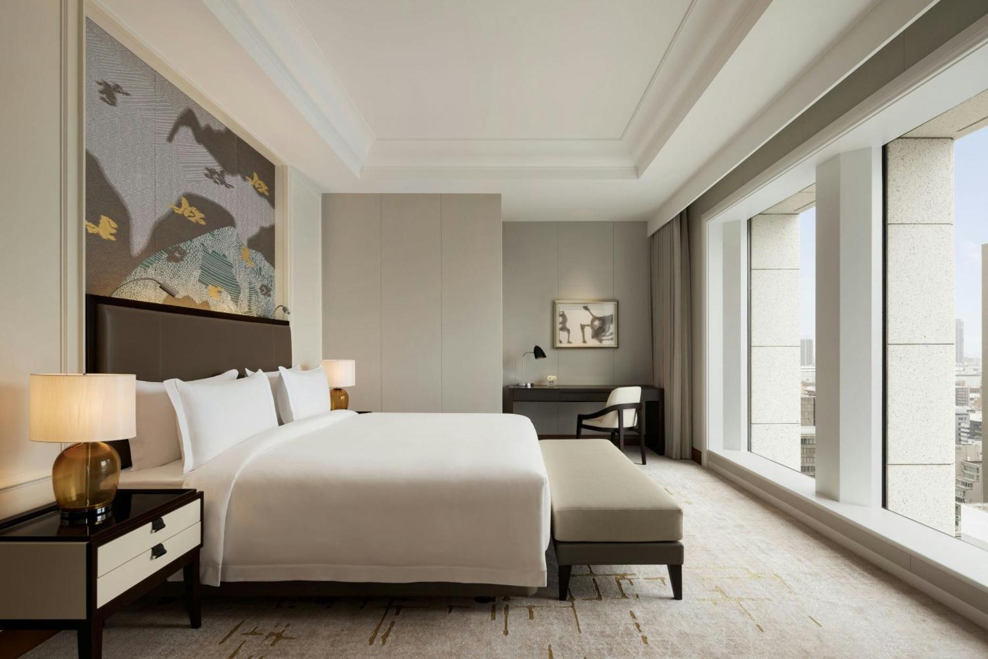 St Regis King Suite City View