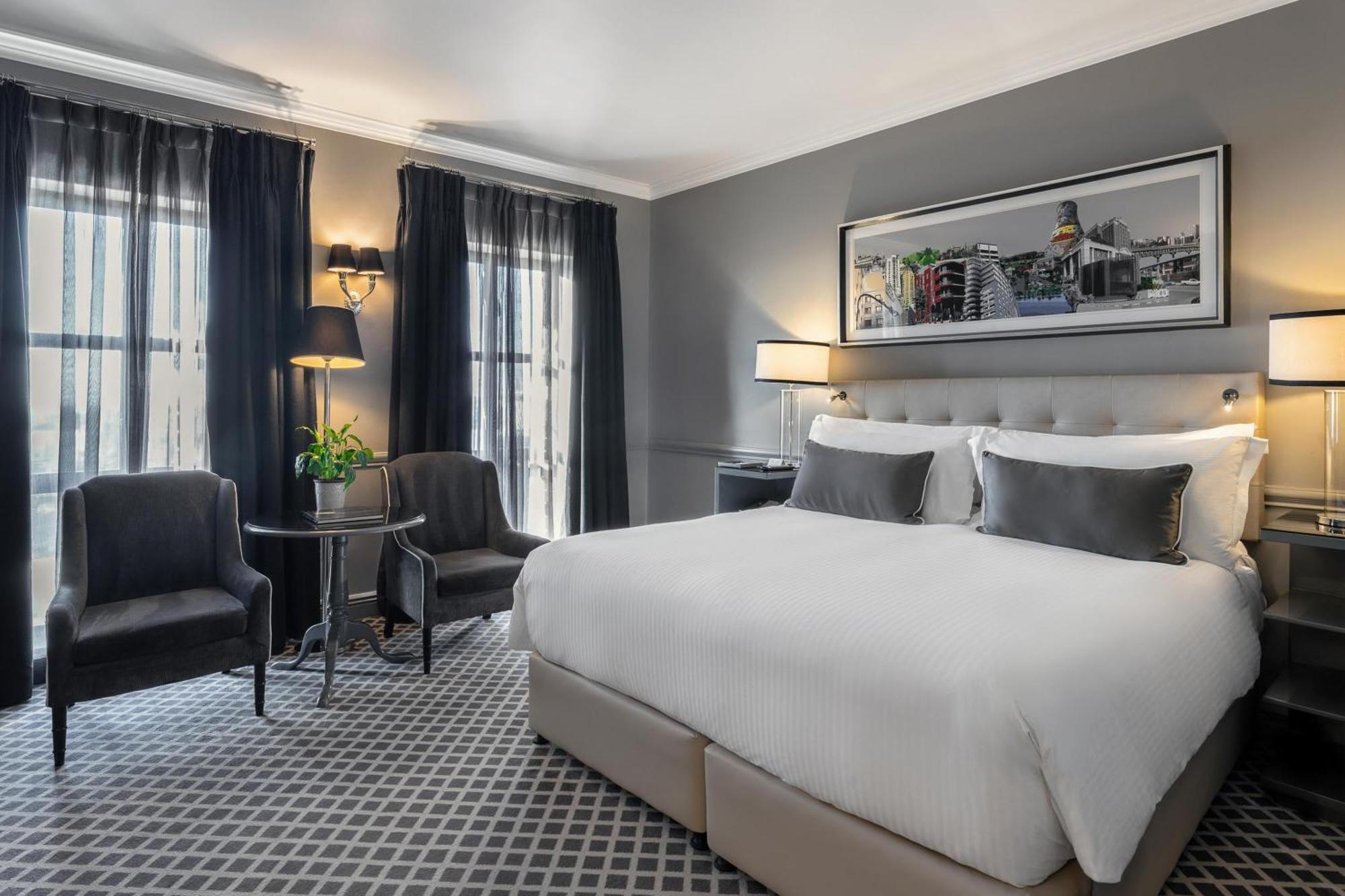 Deluxe Room King Bed