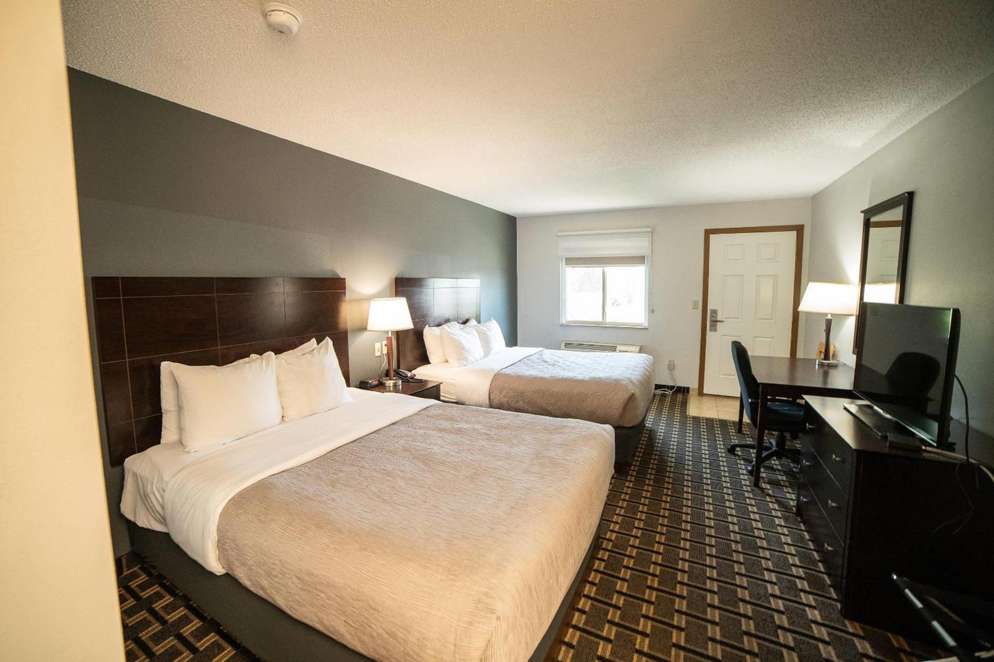 Queen Room with Two Queen Beds - Non-Smoking