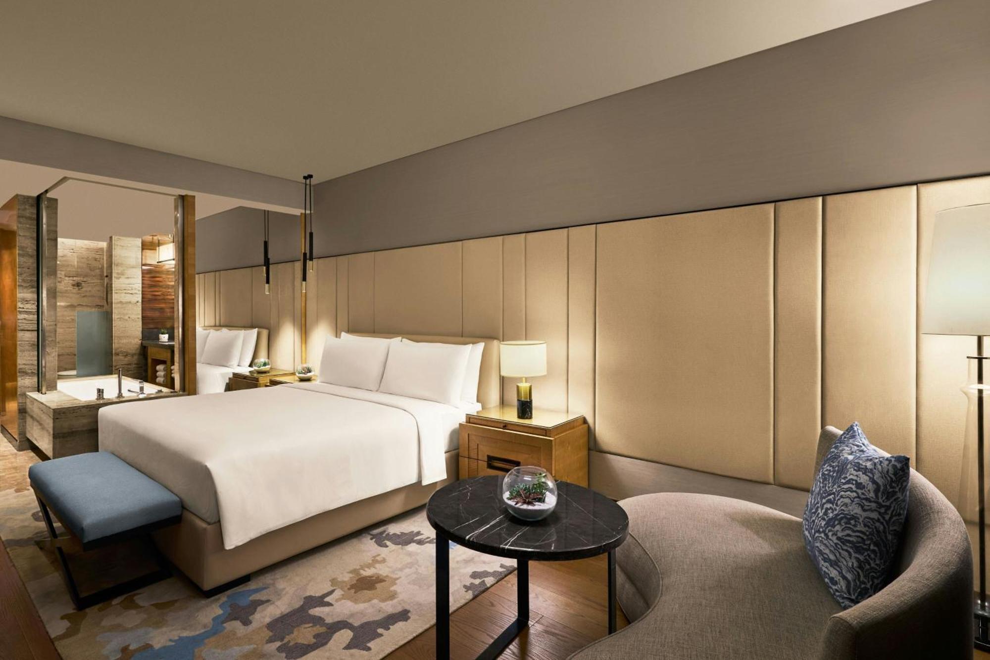 Executive Suite 1 King