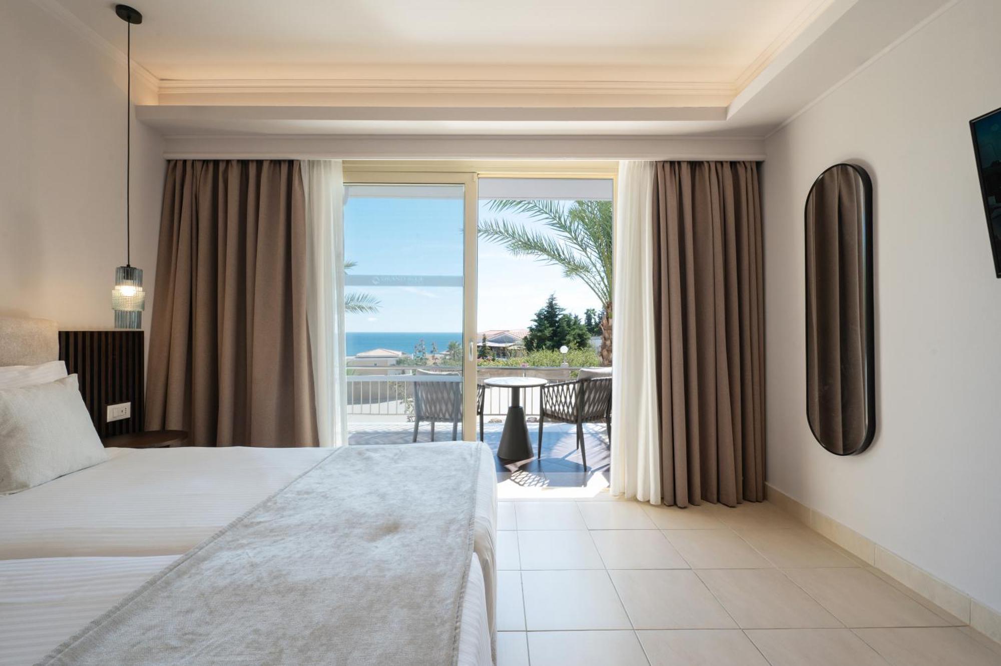 Superior Double or Twin Room Sea View