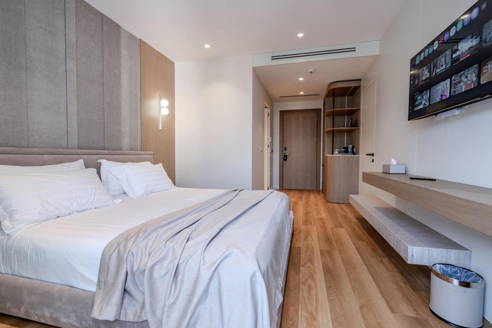 Standard King Room
