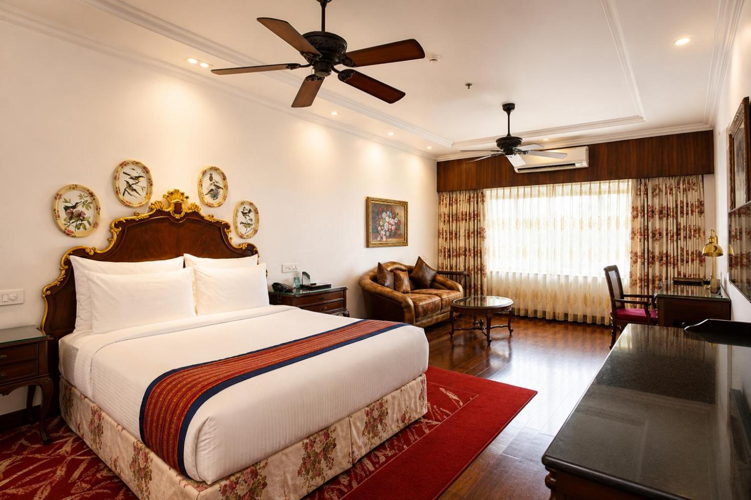 Deluxe King Suite on Foods & Soft Beverages* | Discounts on Laundry Services* | INR 500 spa credit during your on selective Massage services TnC Apply* | Minibar 2 cans of soft Beverages Once on Arrival