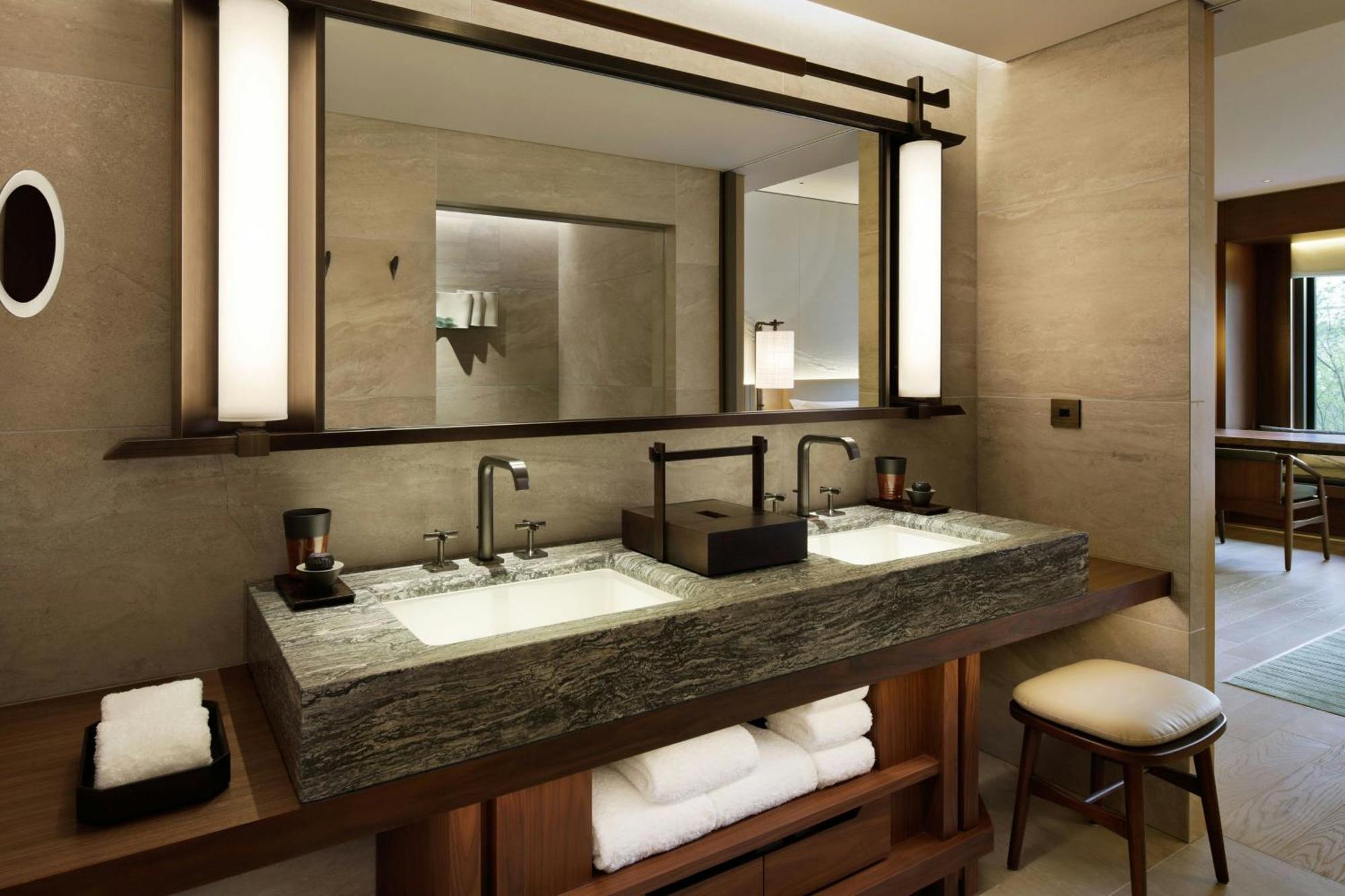 Deluxe Room King
