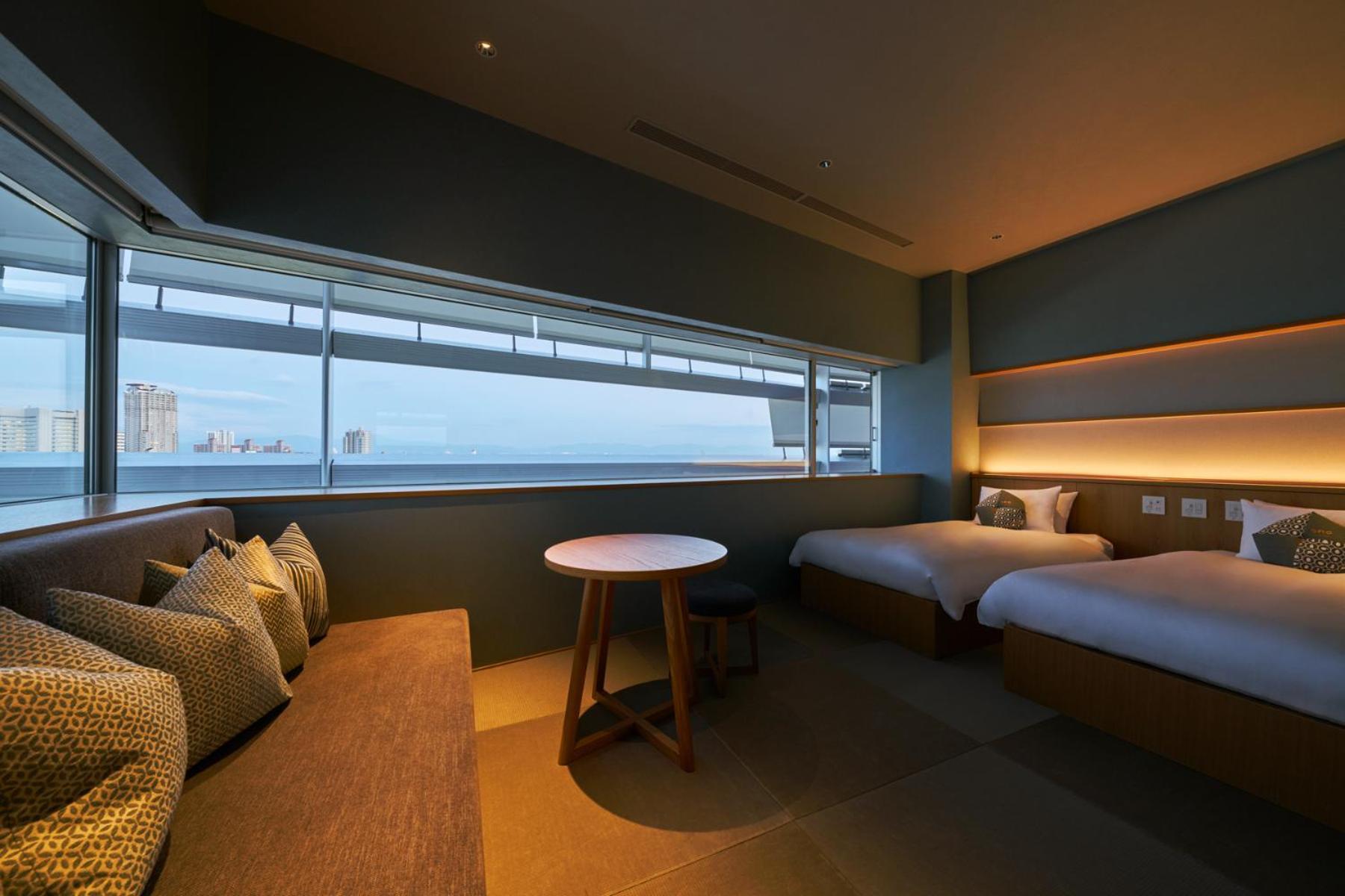 Corner Twin Room