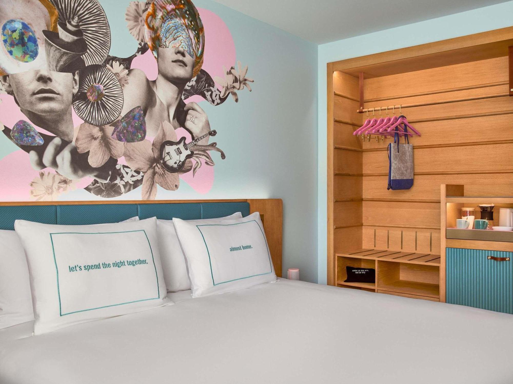 Medium King Room