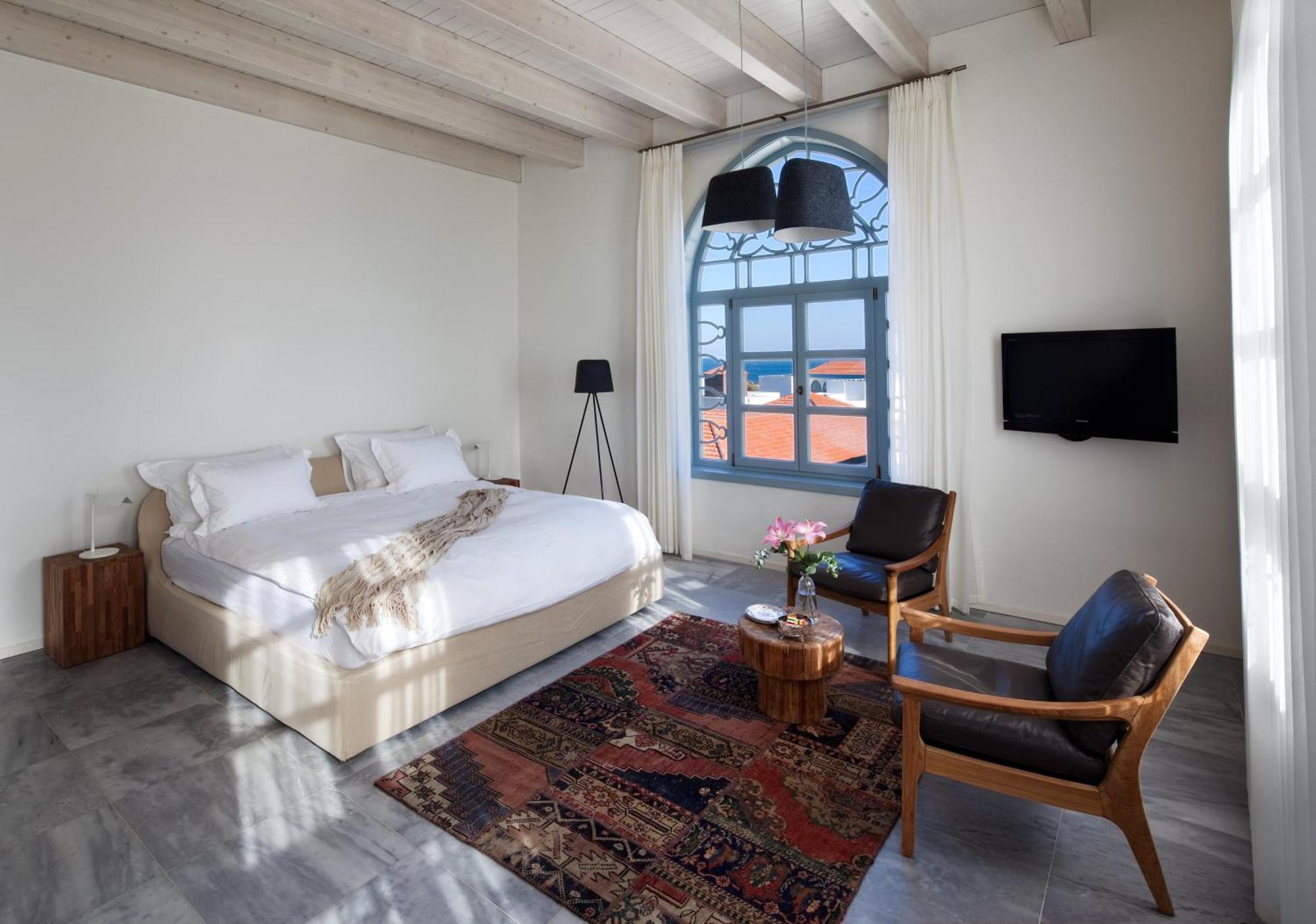 Royal Room with Sea View,681659664:JPEG