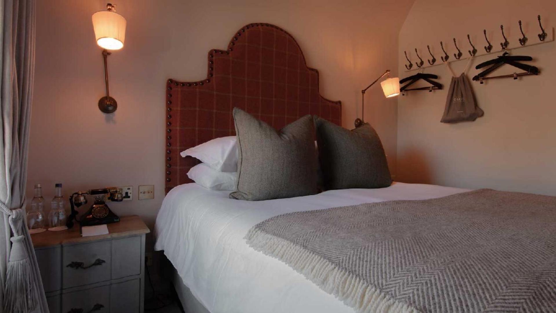 Petite Double Room