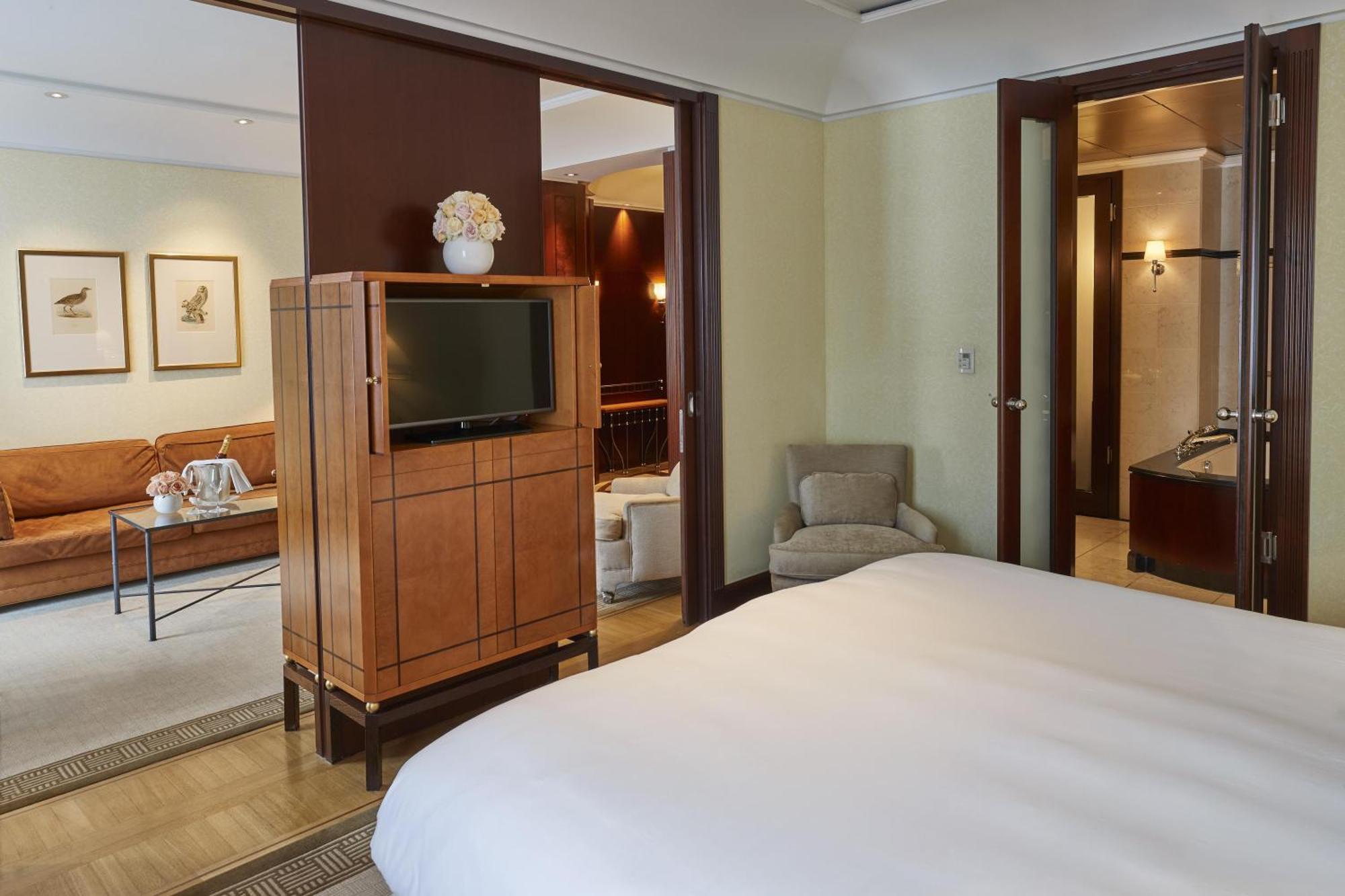 Adlon Executive Suite