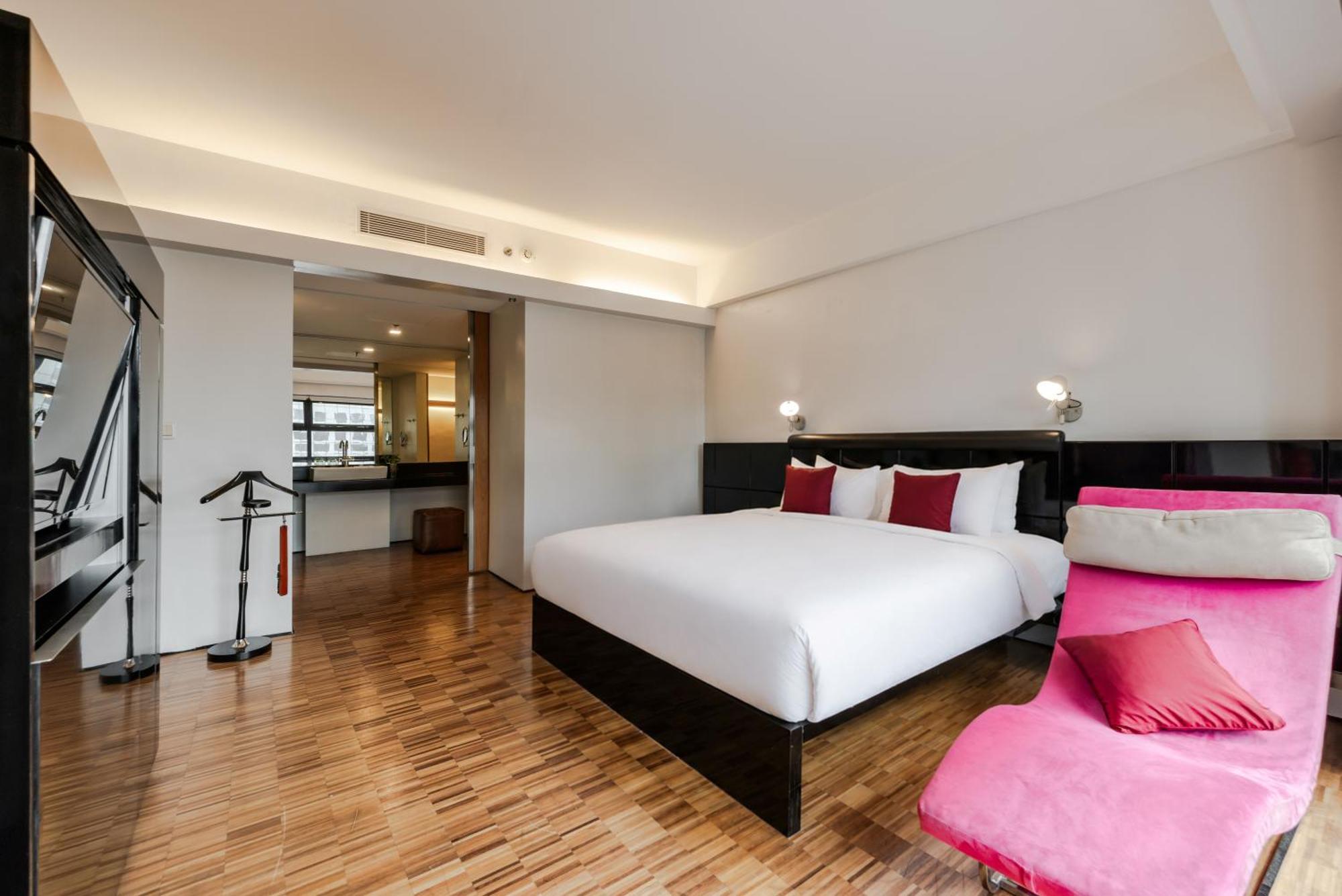 Grand Premier Room