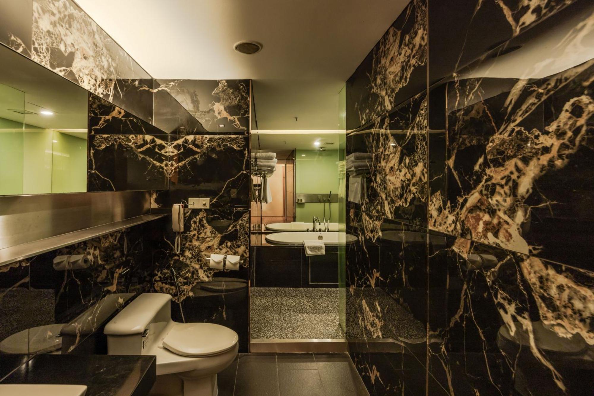 Grand Premier Room