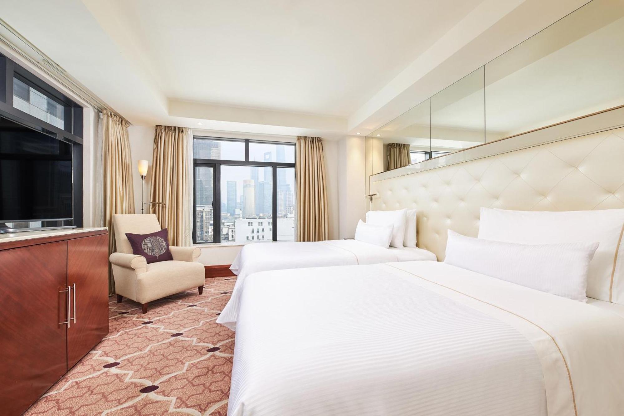 Crown Deluxe Twin Room