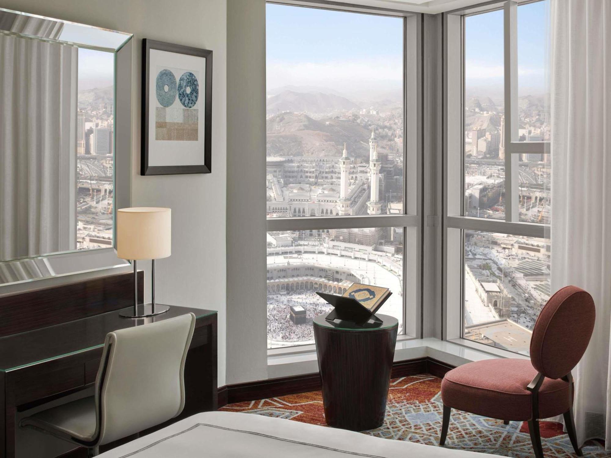 Classic Twin Room City View