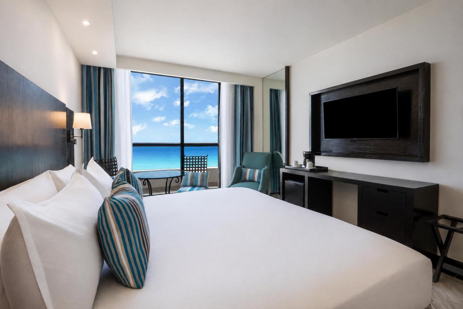Pyramid Oceanfront Room