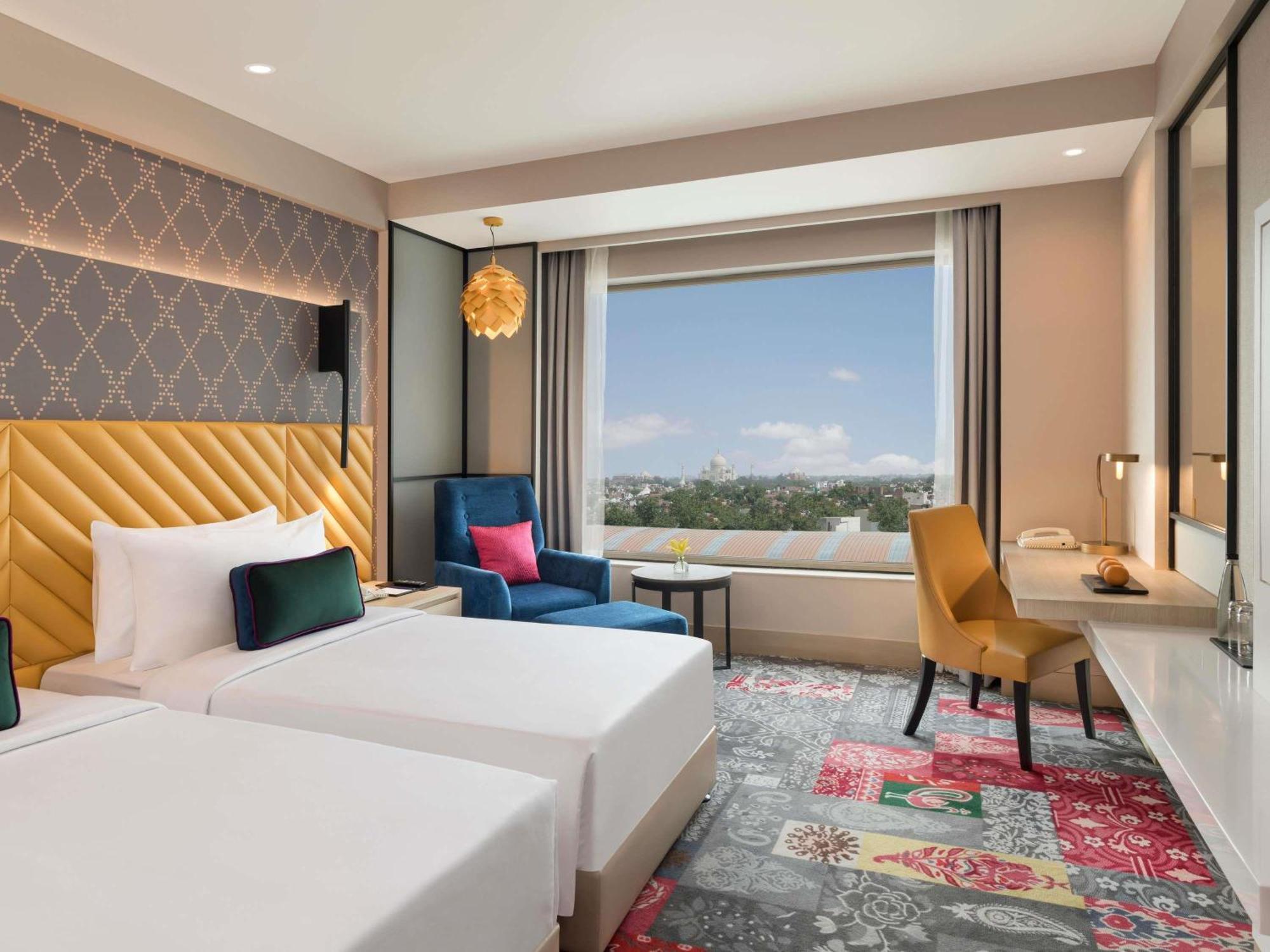 Deluxe Twin Room on food beverage spa laundry | 11 IMFL Happy Hours from 6 to 8 pm