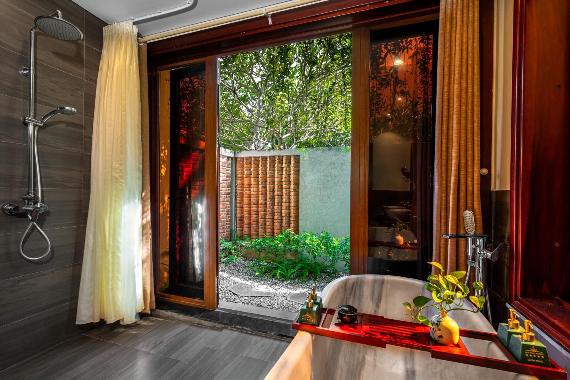 Deluxe Room Private Garden