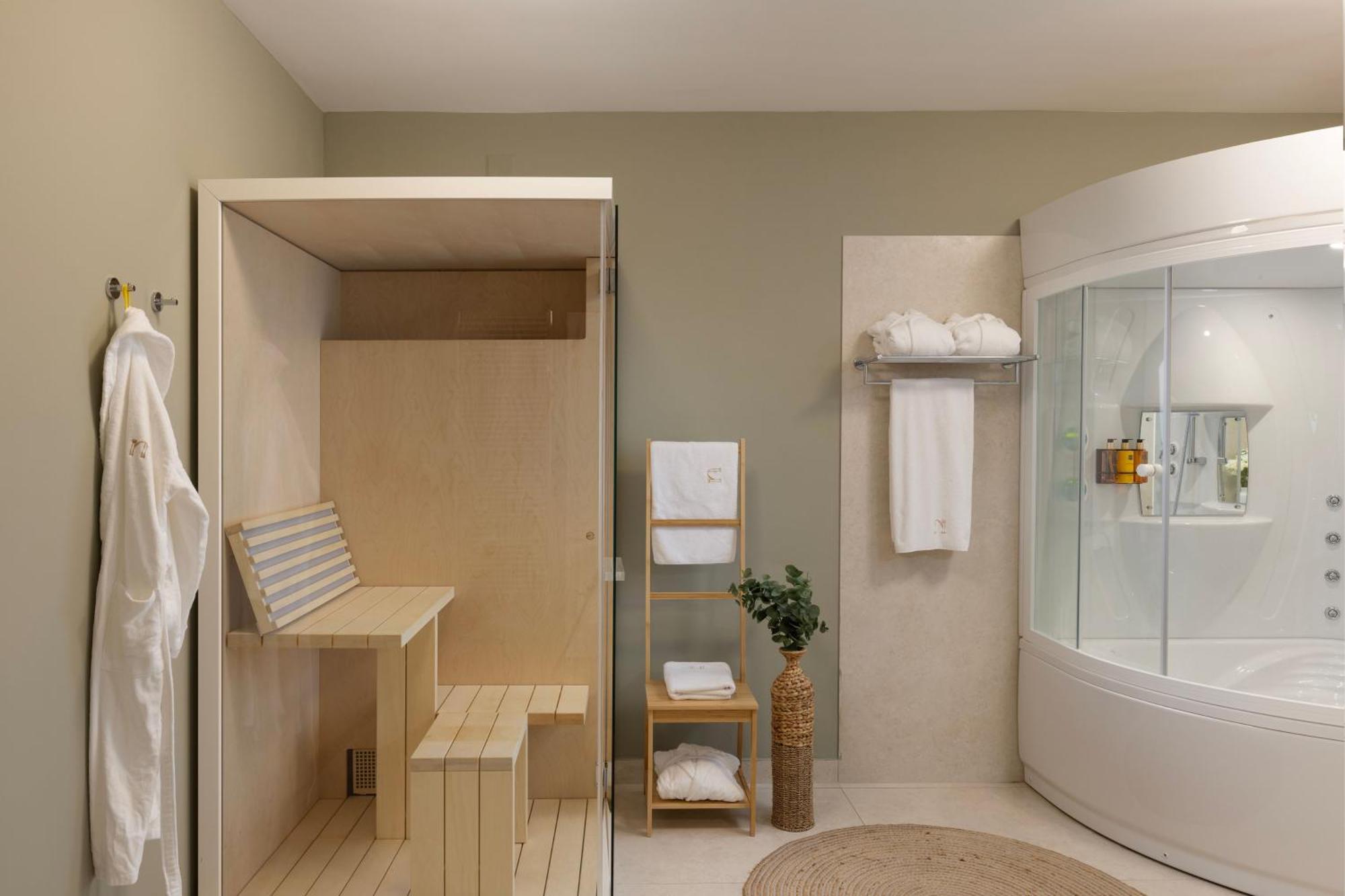 Prestige Suite Private Sauna