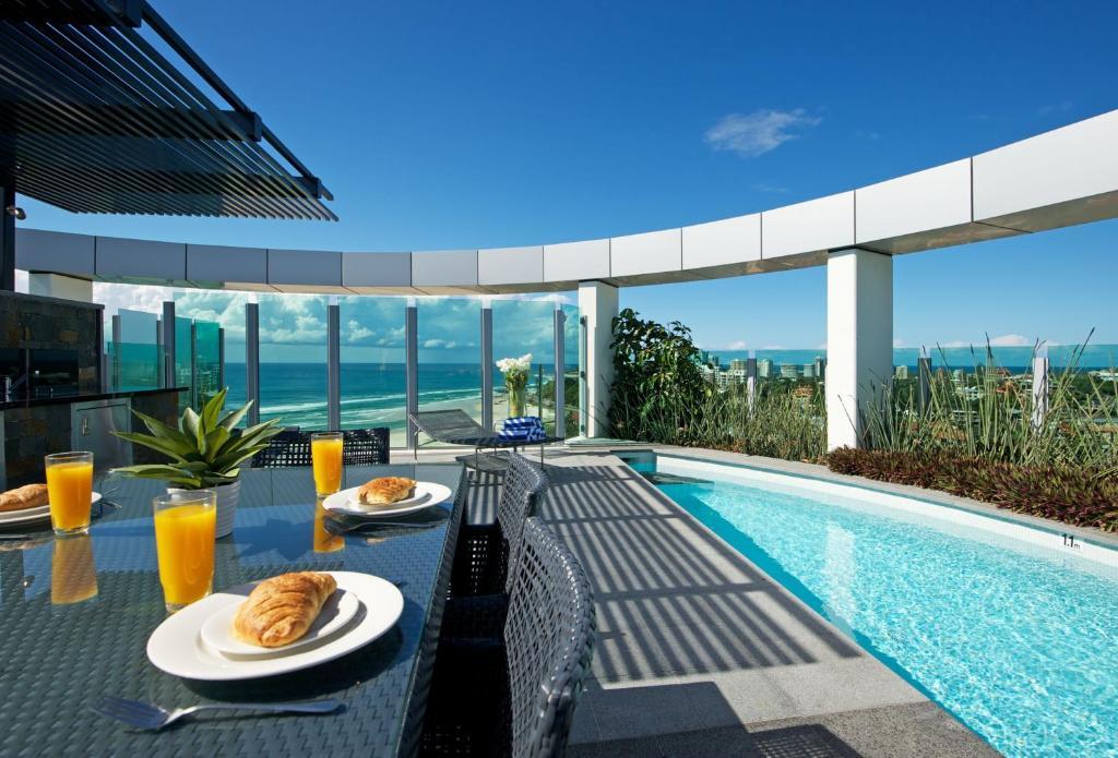 Luxury Two-Bedroom Apartment - Penthouse