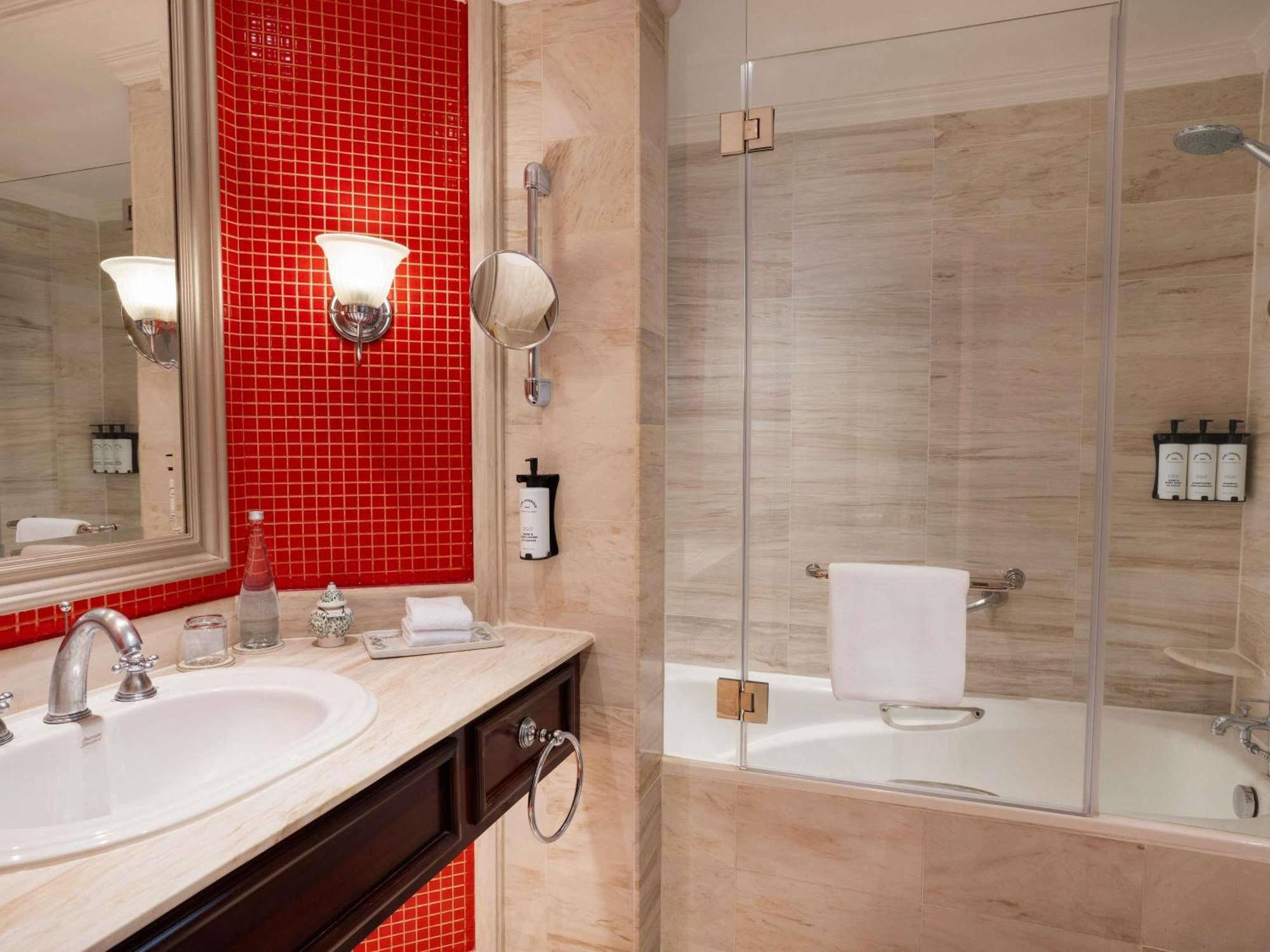Opera Wing Premium Twin Room