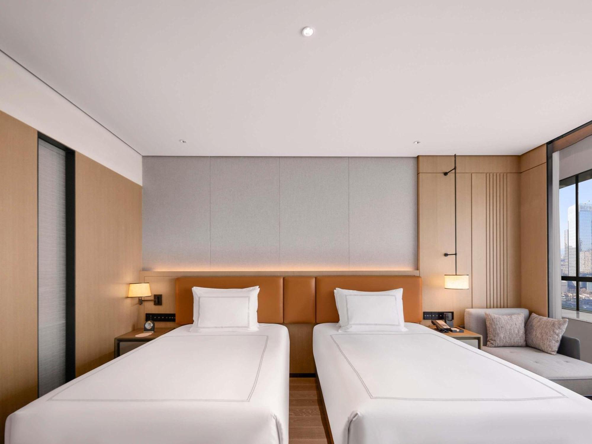 Premier Twin Room