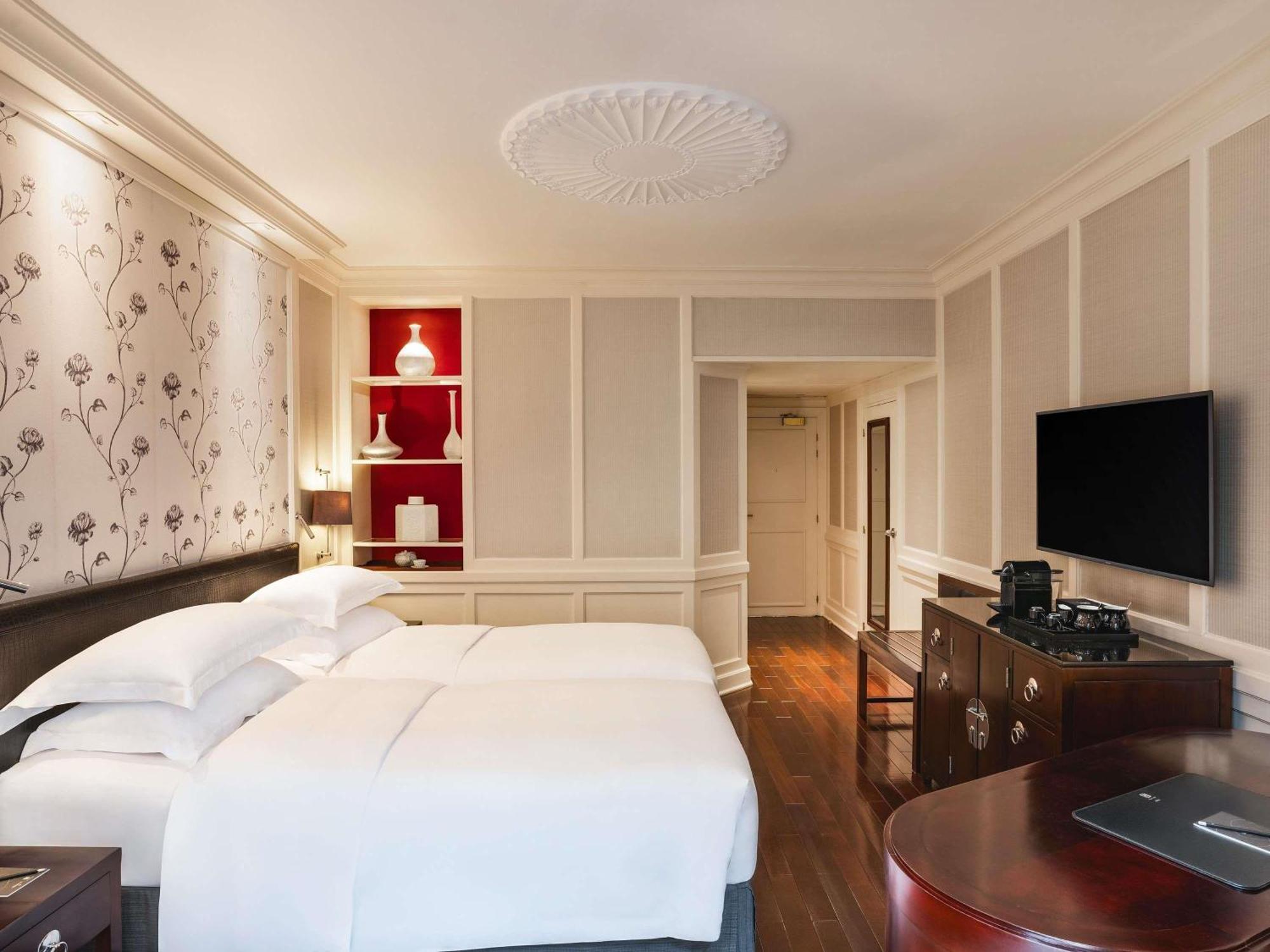 Opera Wing Premium Twin Room
