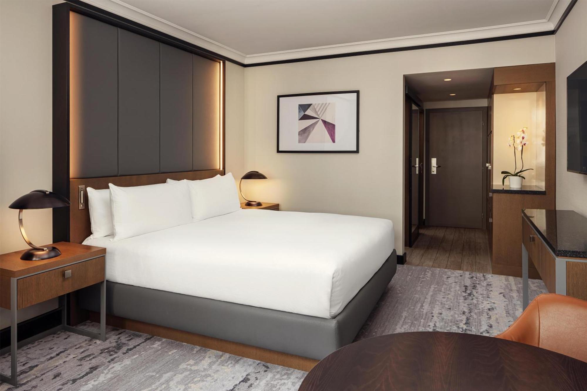 Deluxe King Room River View