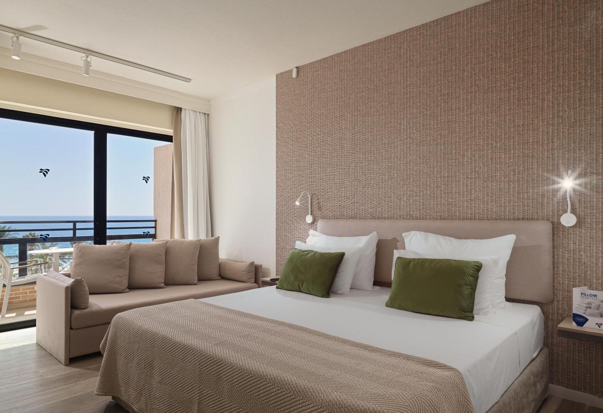 Superior Double or Twin Room Sea View