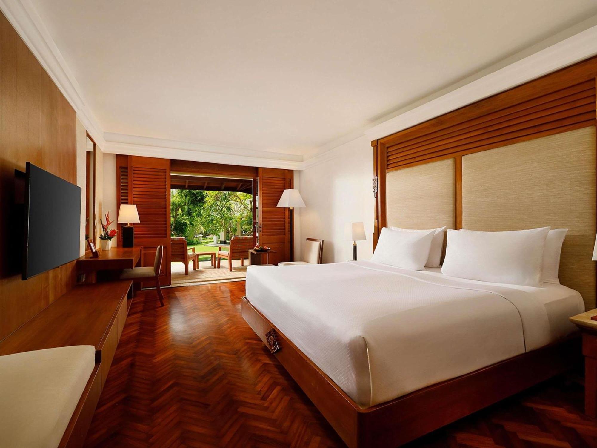 Palace Club King Room