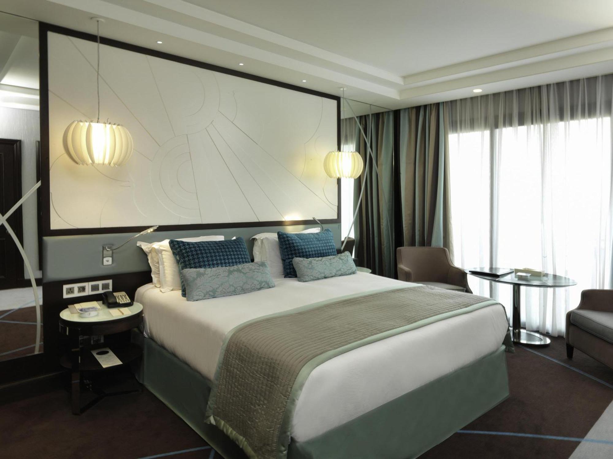 Luxury King Room Balcony