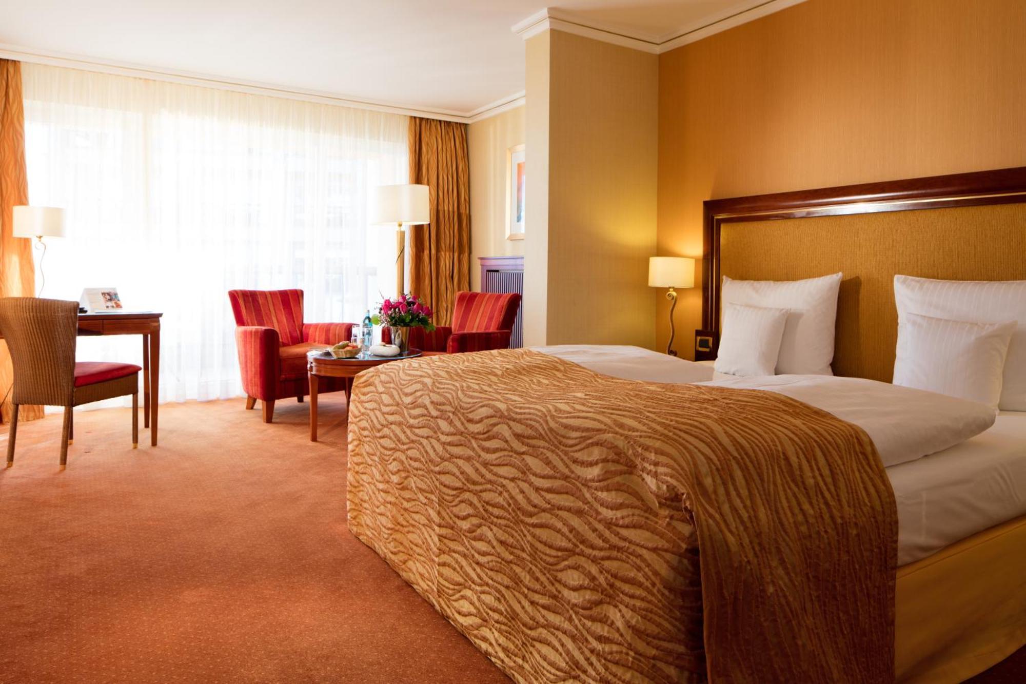 Grand Deluxe Double room side sea view