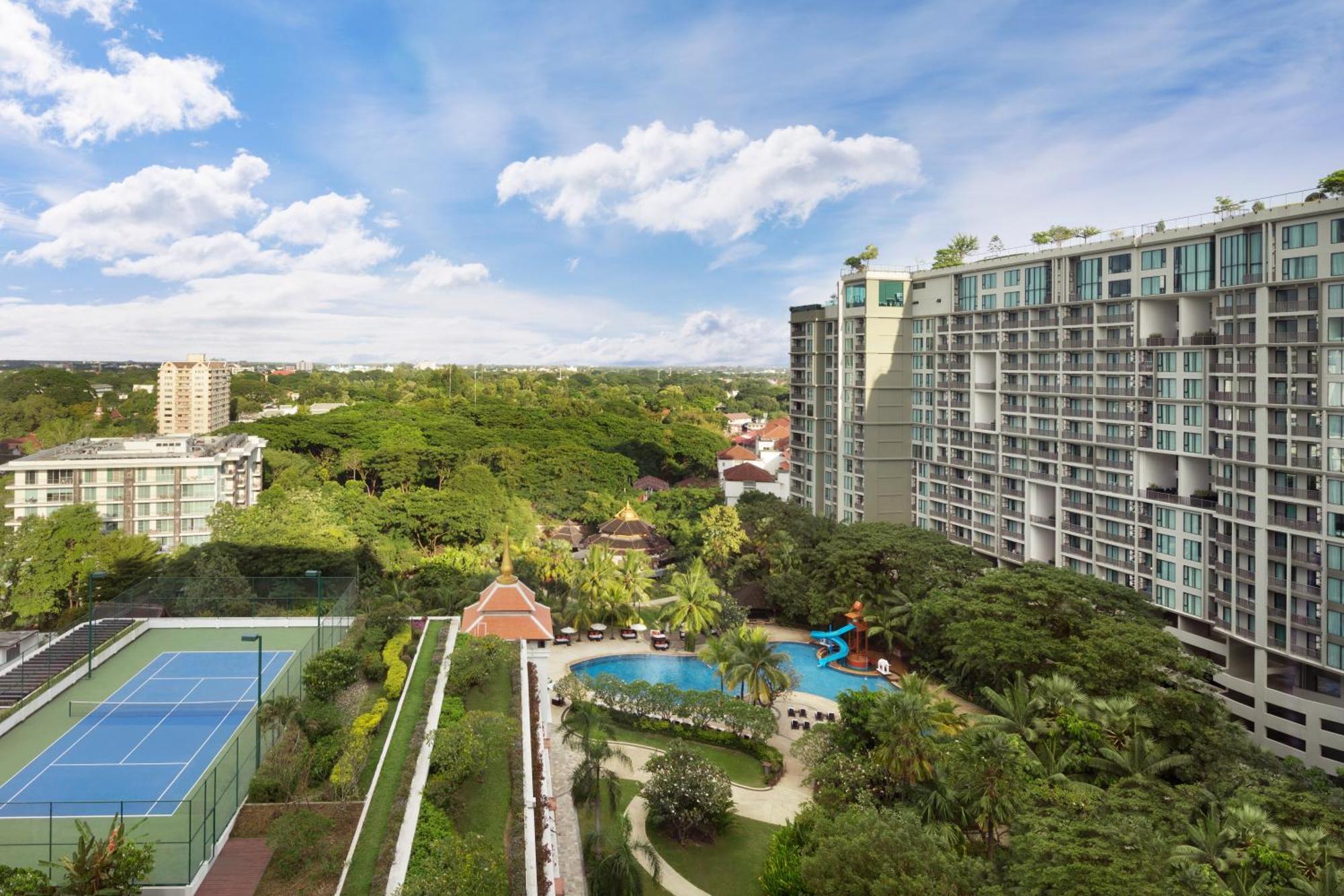 Deluxe Double Room Pool View