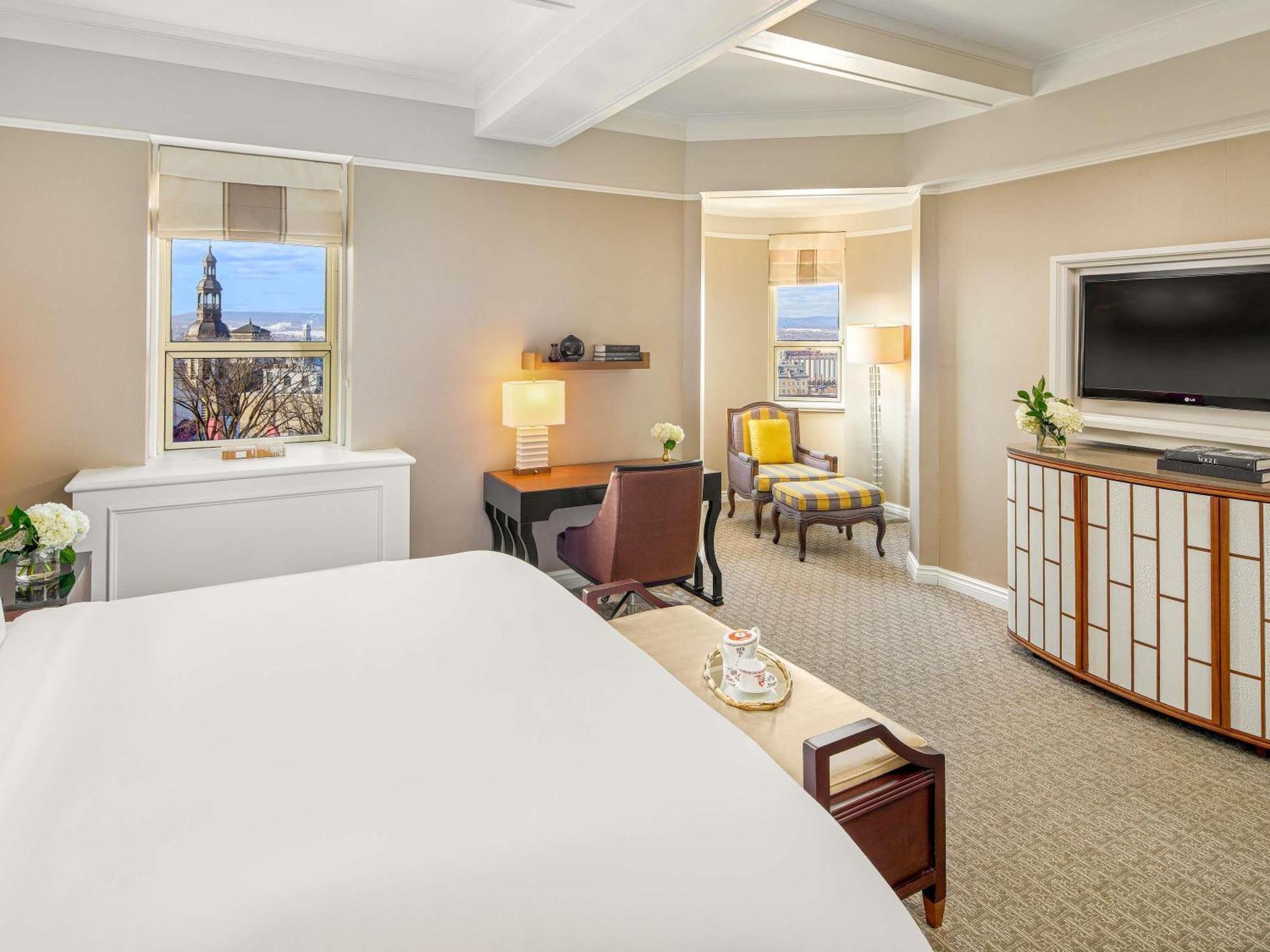 Deluxe Queen Room City View