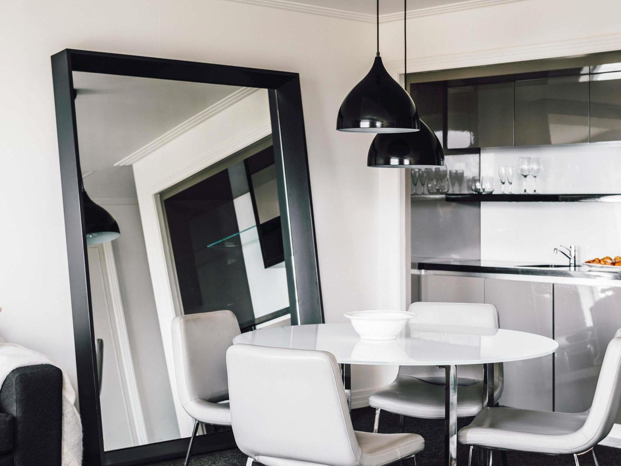 Junior King Suite Spa Bath Private Office