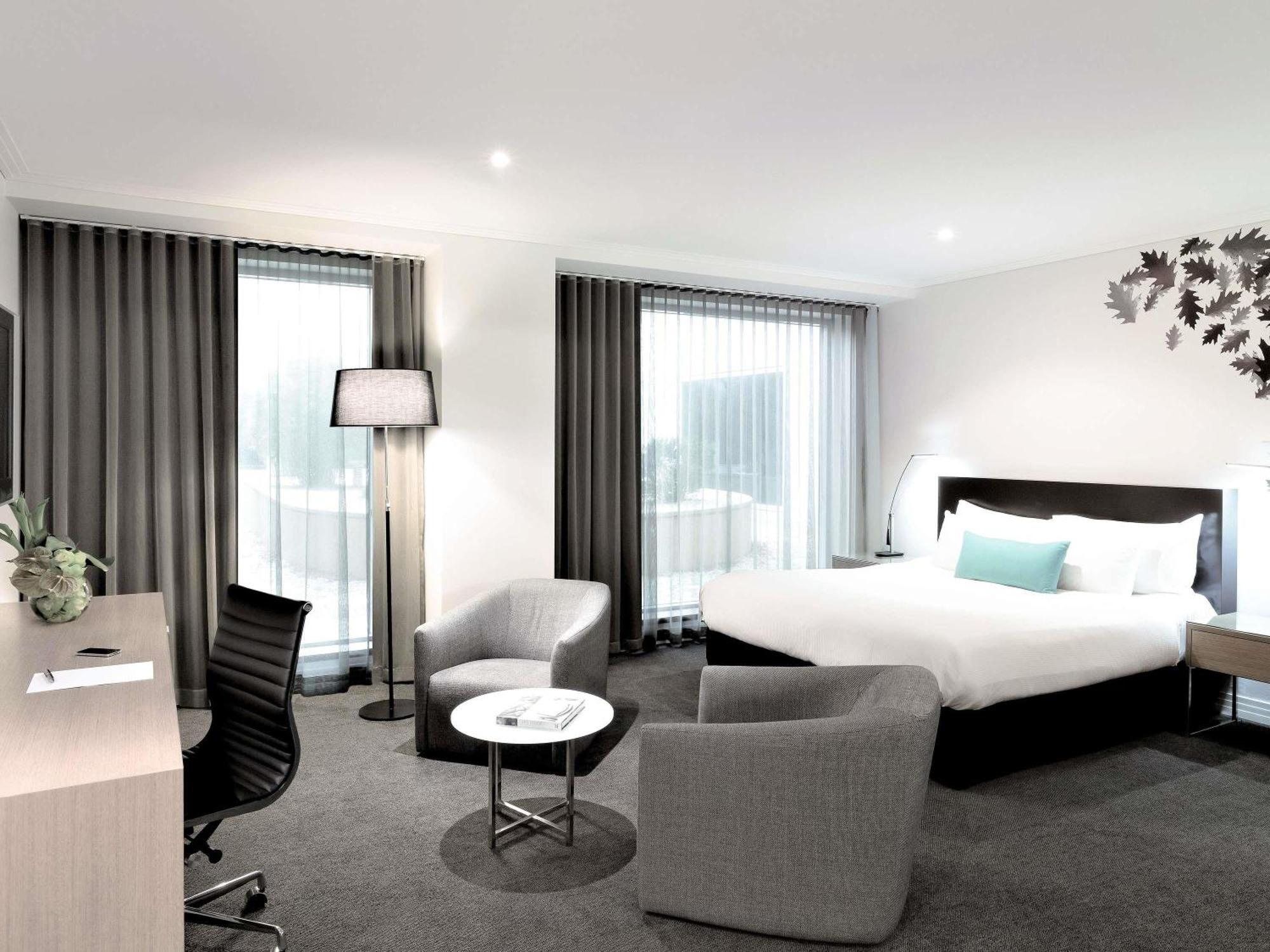 Deluxe King Room Spa Bath