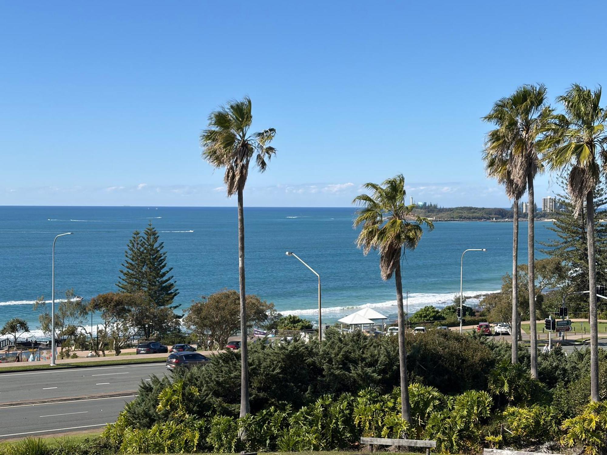 Three-Bedroom Apartment Ocean View